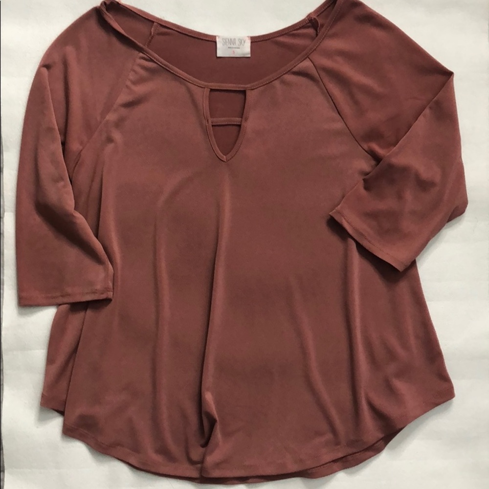 3/4 sleeve top